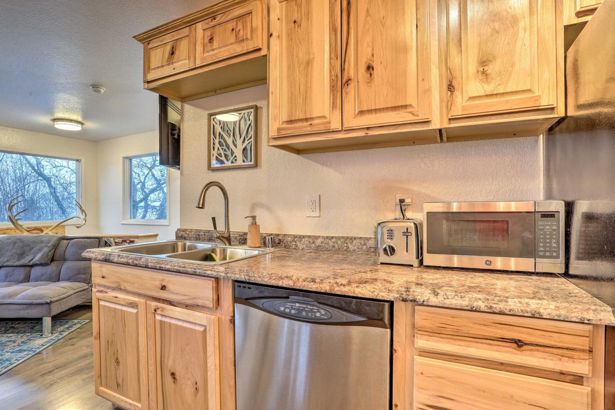 Coastal-view Near Downtown Anchorage! * Anchorage