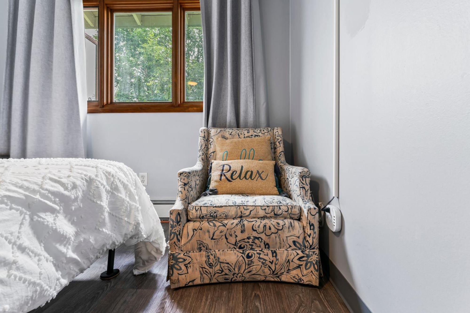 Bed & Breakfast Quiet And Comfortable Deluxe Anchorage