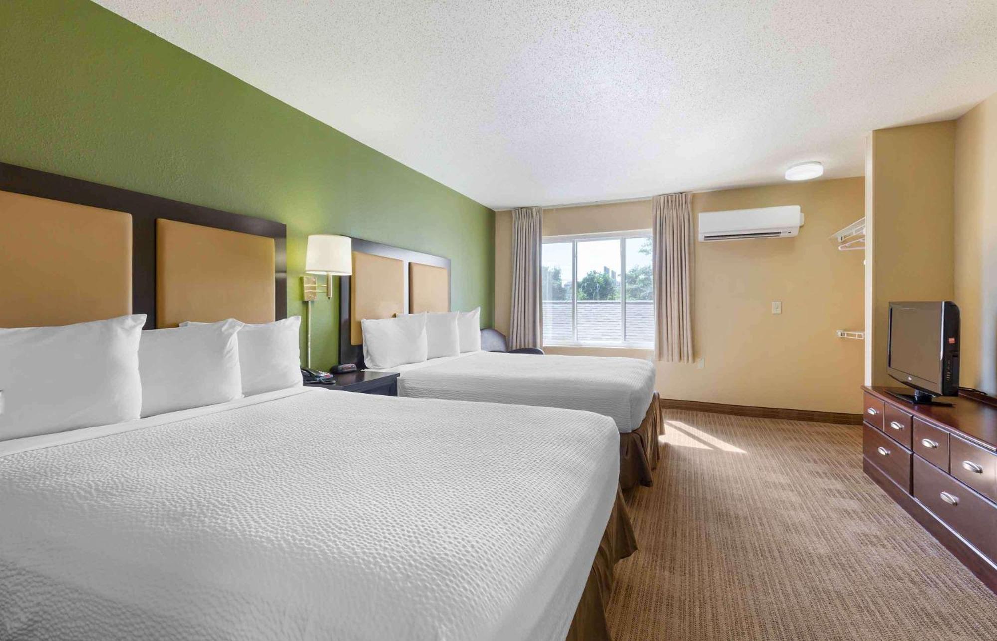 Hotel Extended America - - Shell Simmons Drive