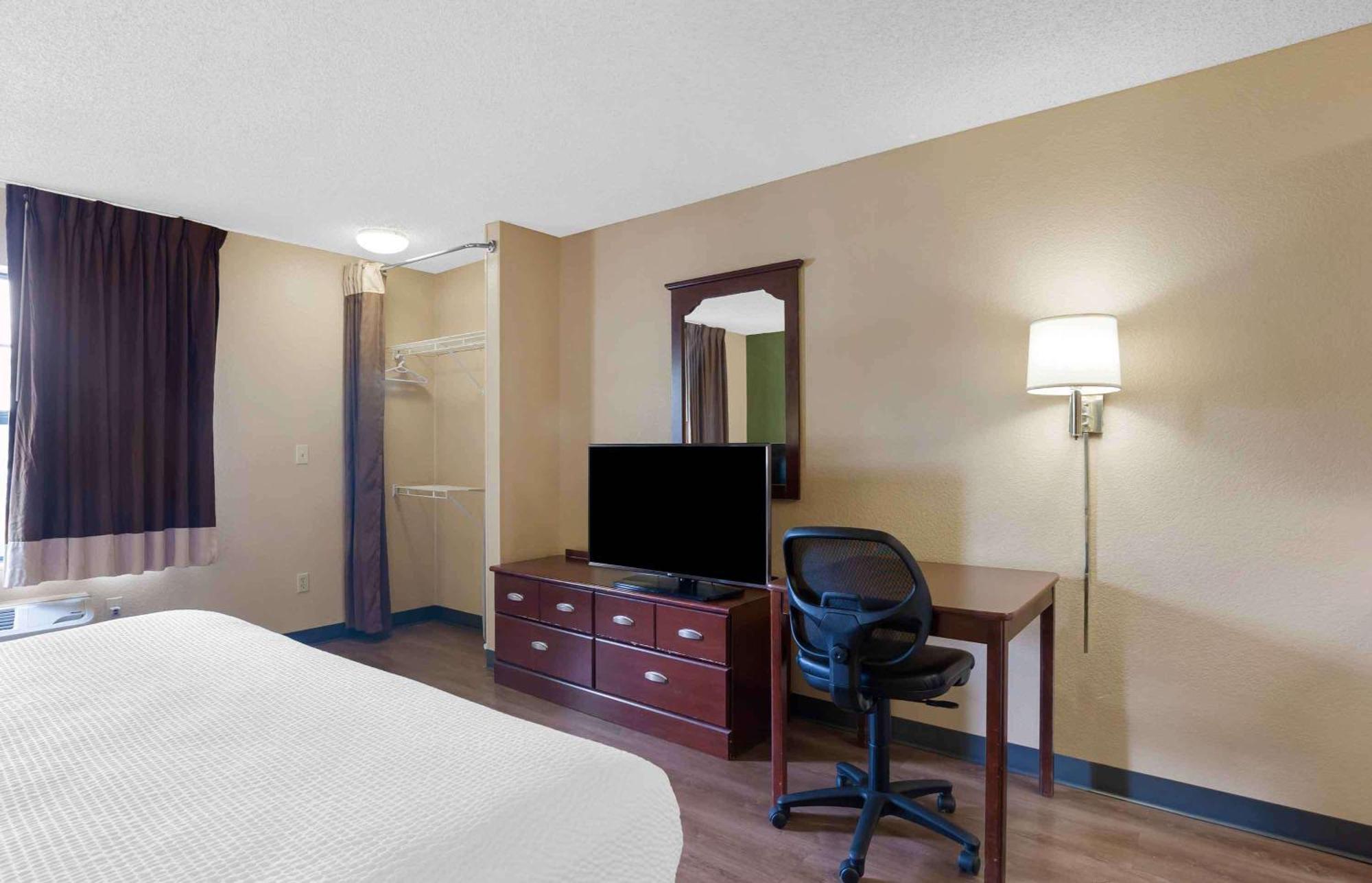Extended America - - Shell Simmons Drive Hotel 2*