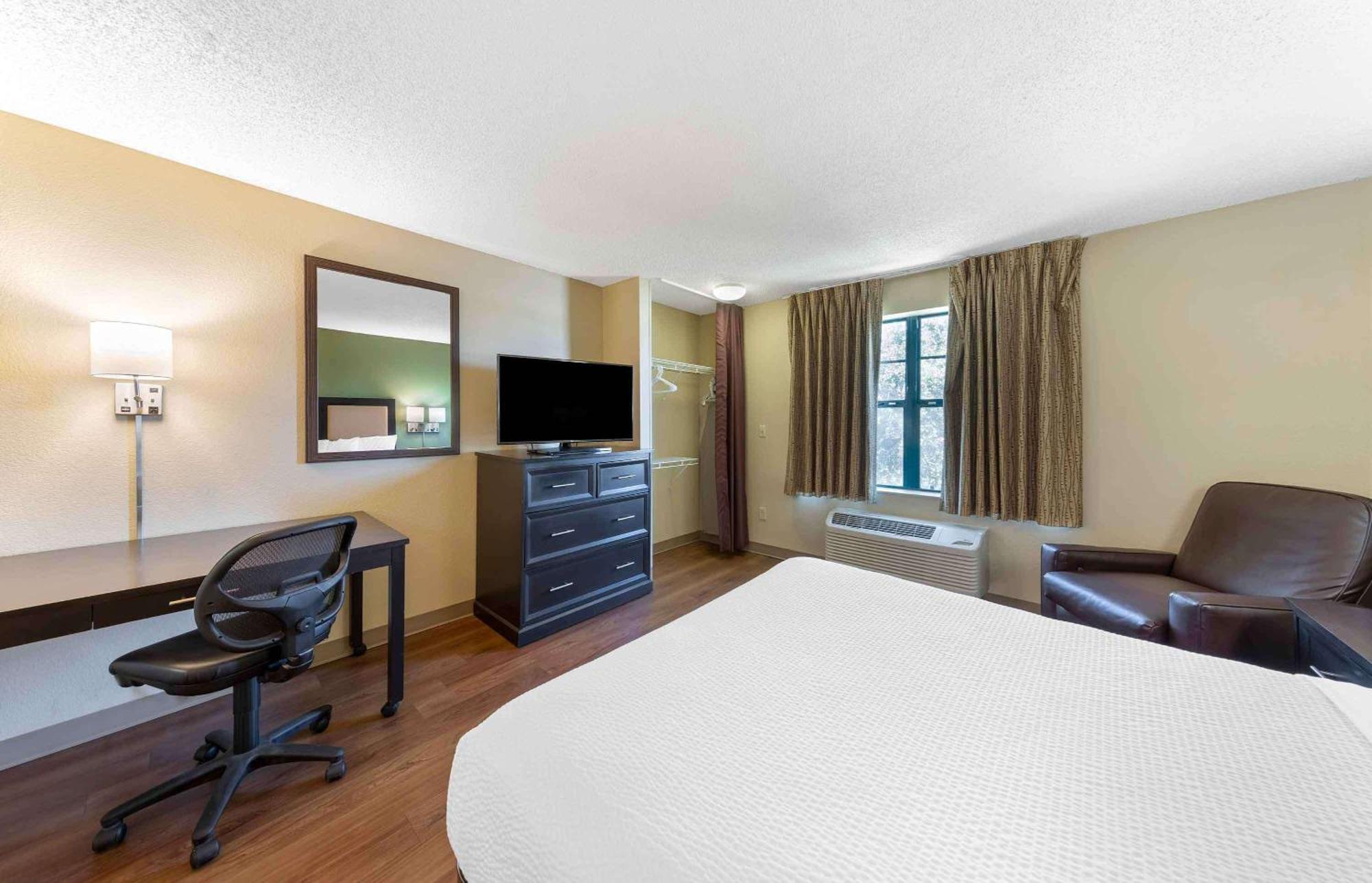 Extended America - - Shell Simmons Drive Hotel 2*