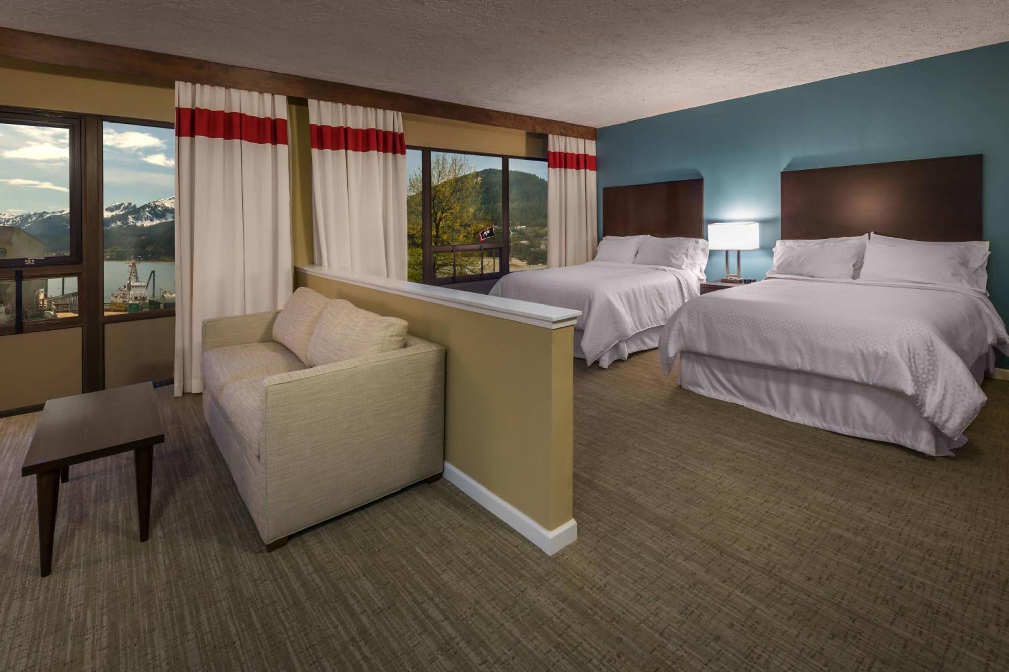 Four Points By Sheraton Hotel 3*