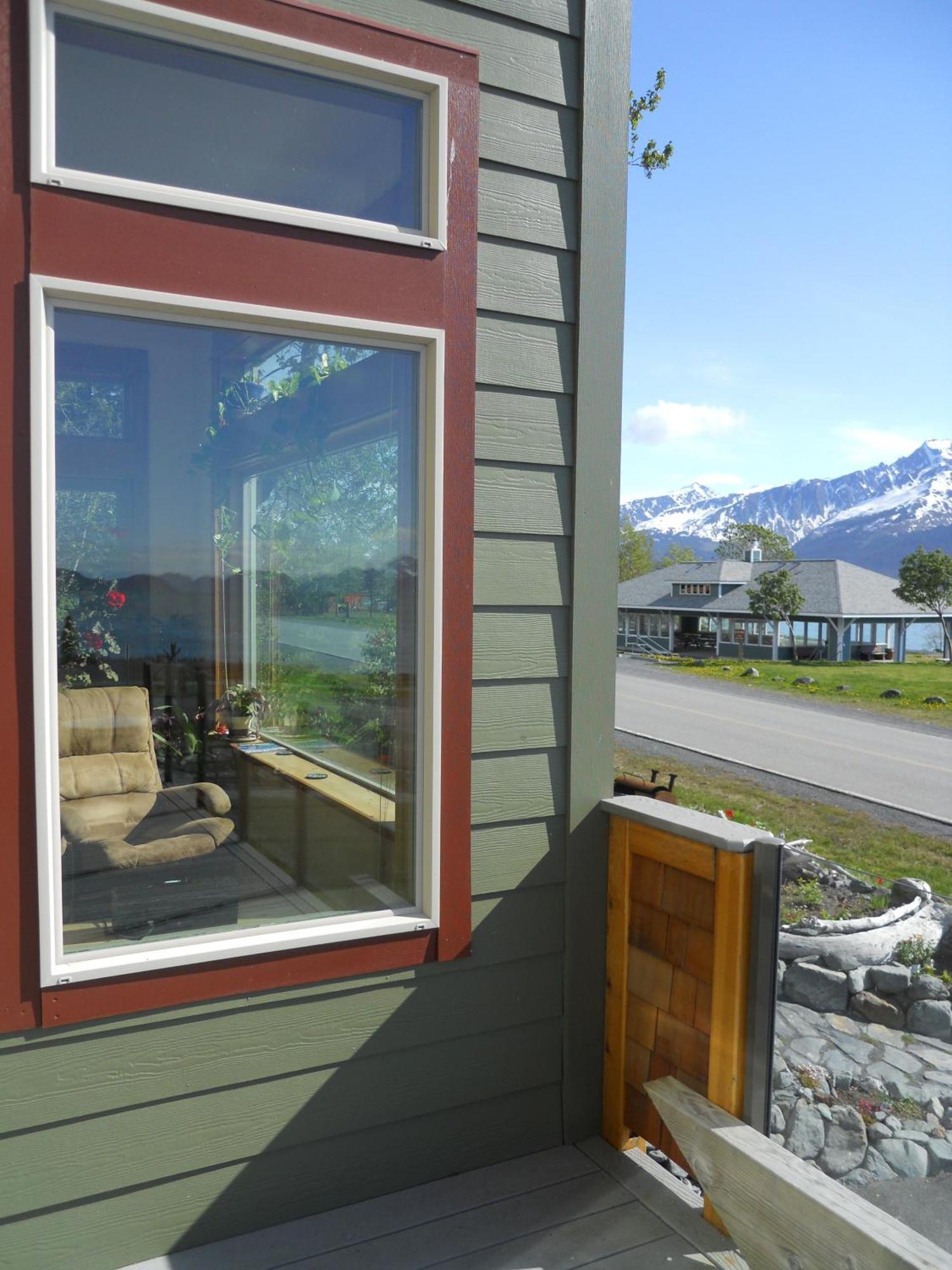 Front Row Bed & Breakfast 2*