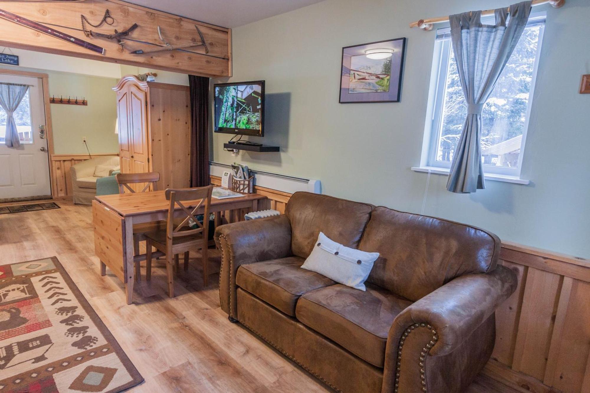 Bear B&b, Inc Bed & Breakfast 3*