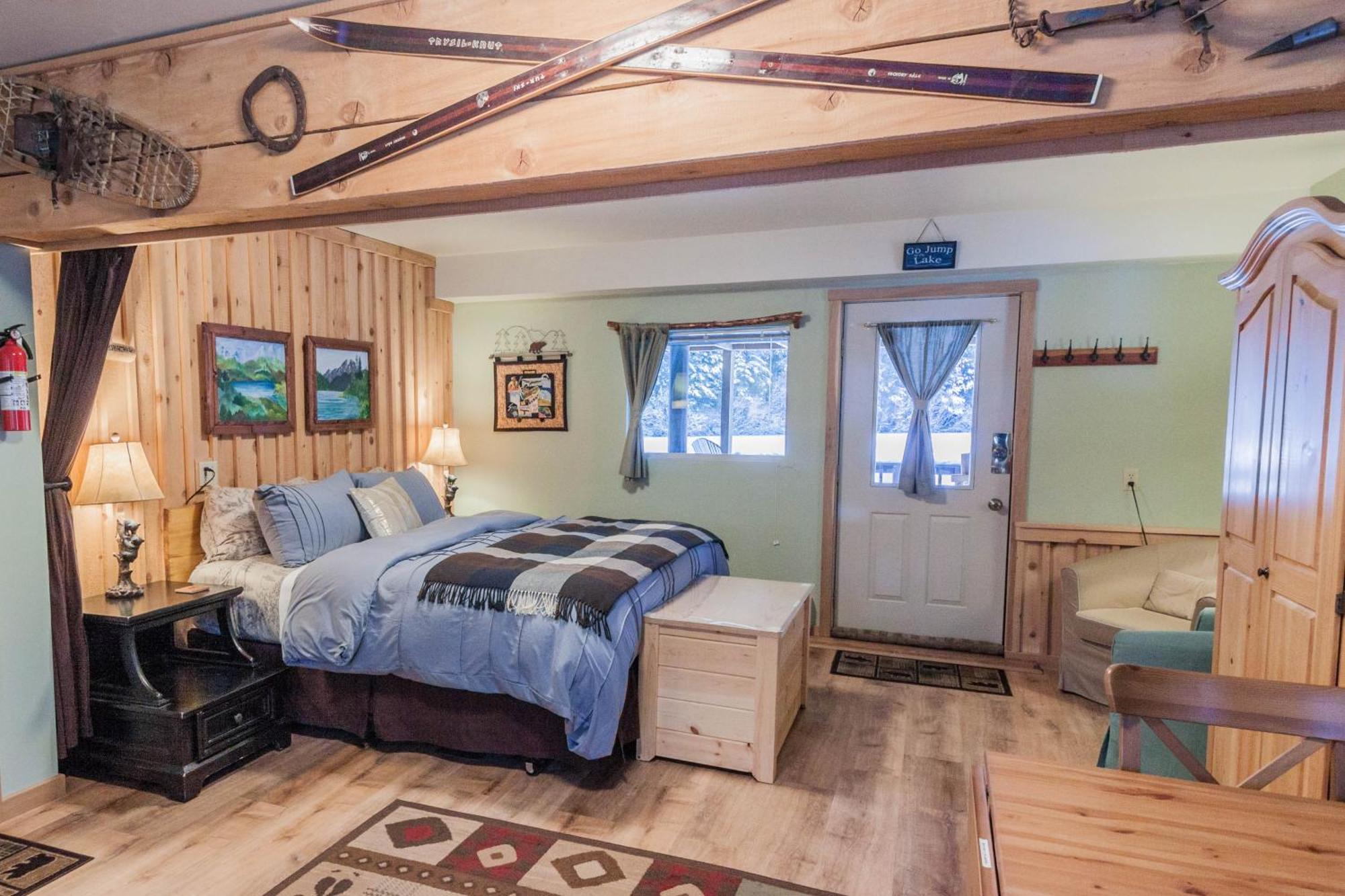 Bear B&b, Inc Bed & Breakfast 3*
