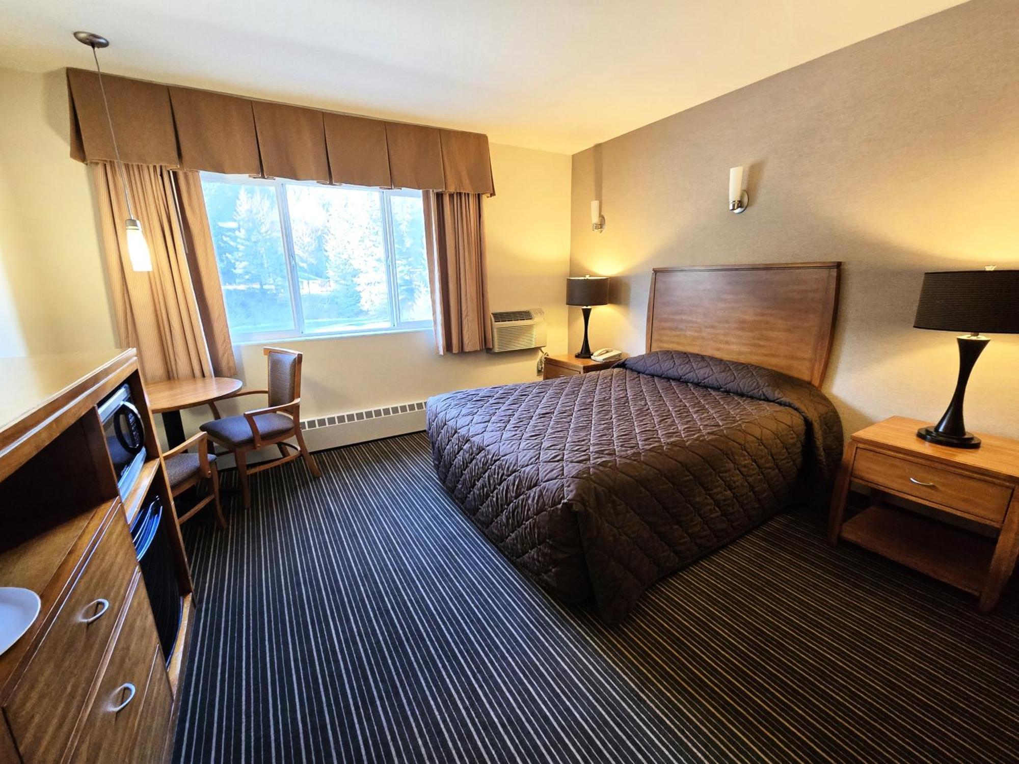 Motel Breeze 2*