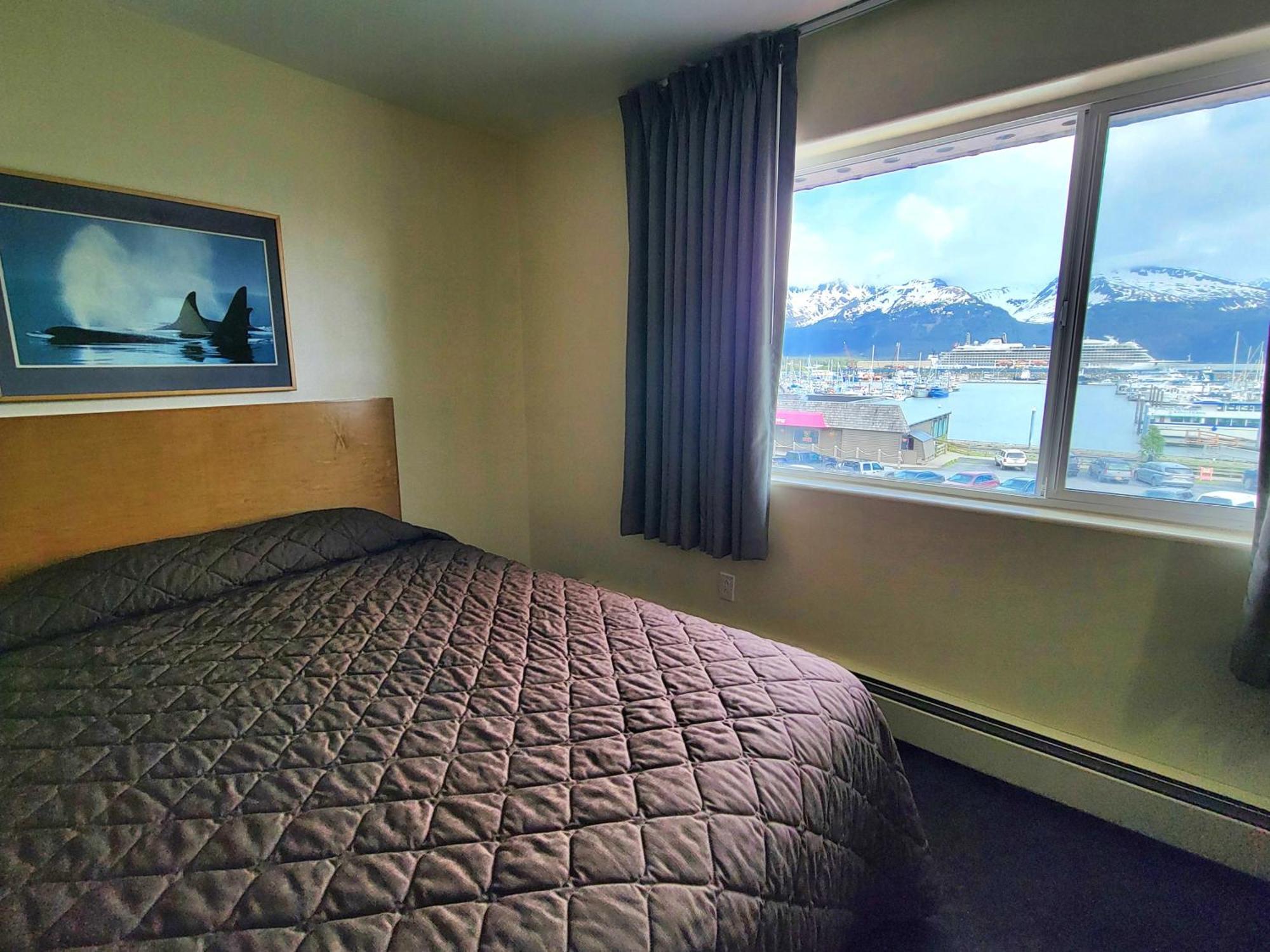 Motel Breeze
