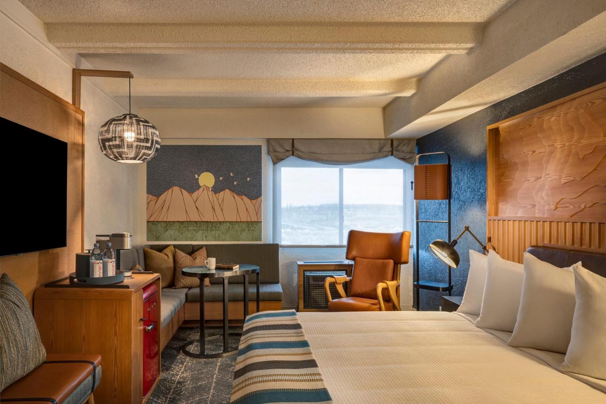 Aviator Hotel