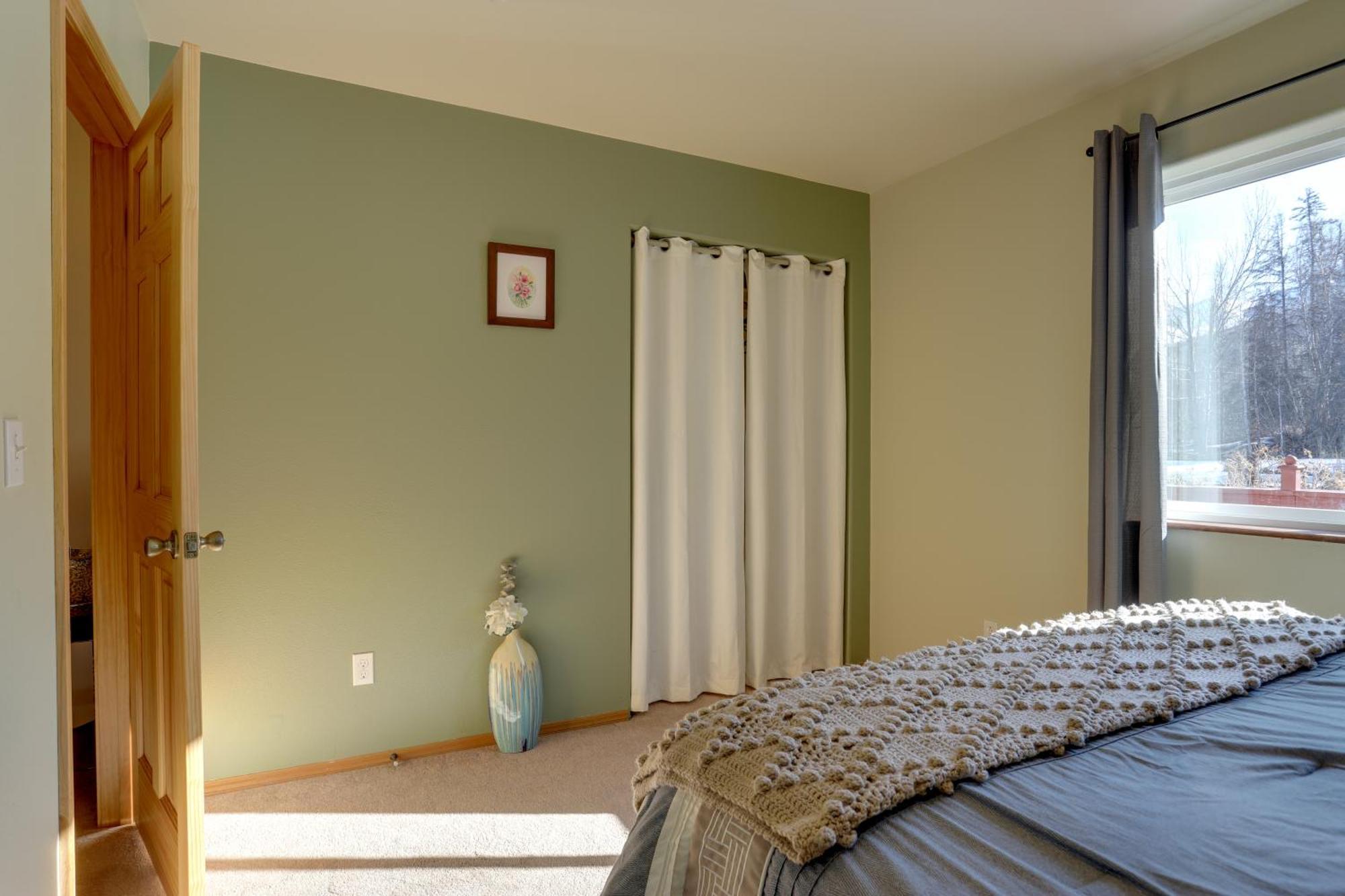 Escape With Mtn Views Fishing And Hiking! Holiday home Palmer