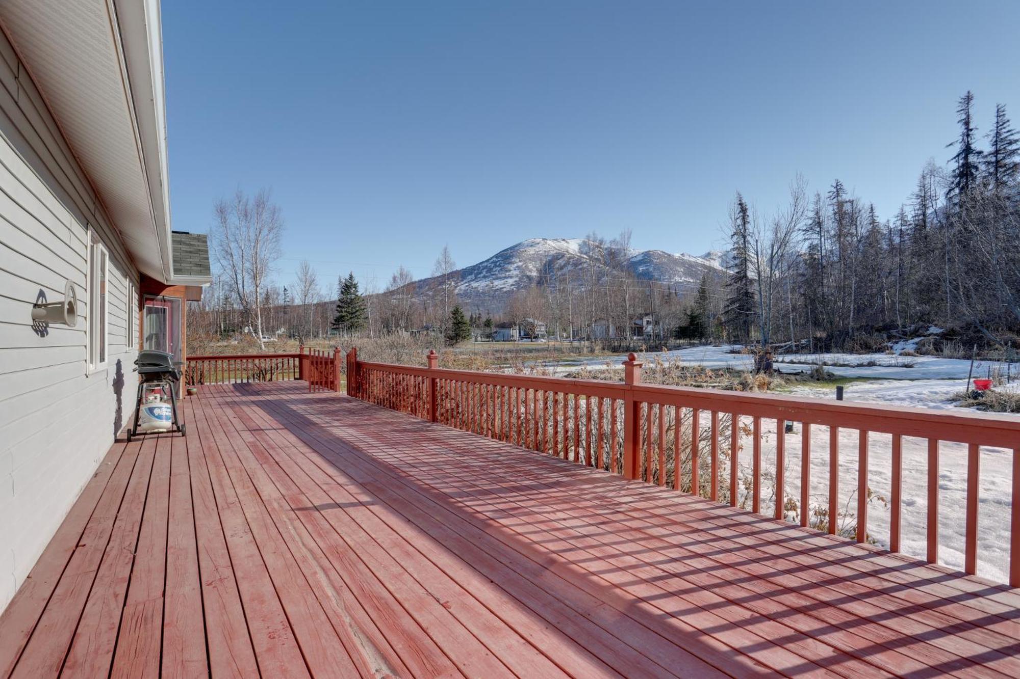 Escape With Mtn Views Fishing And Hiking! Holiday home