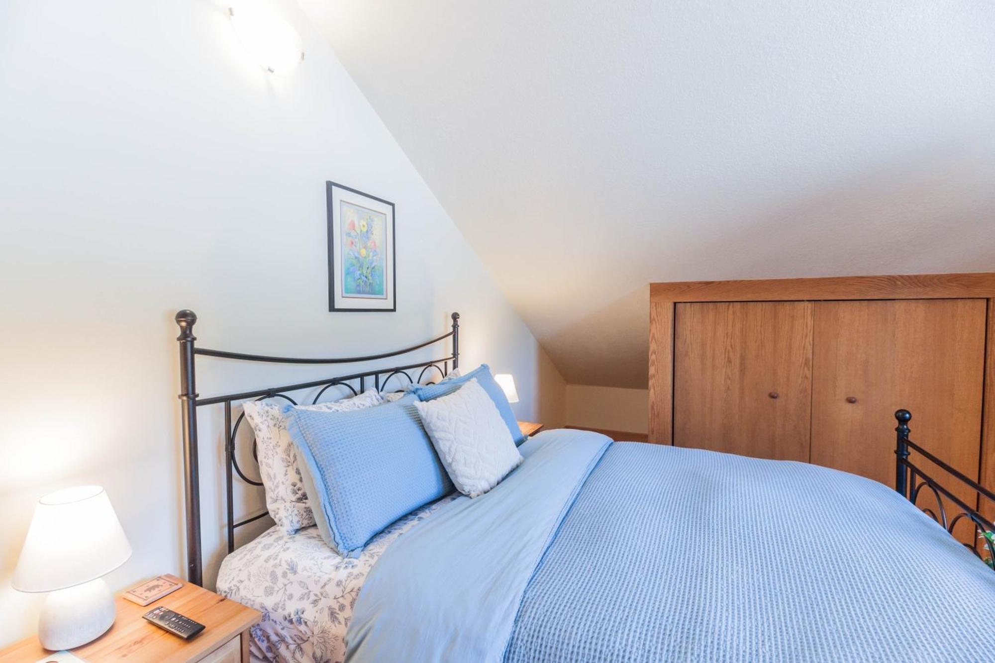 Bear B&b, Inc Bed & Breakfast 3*