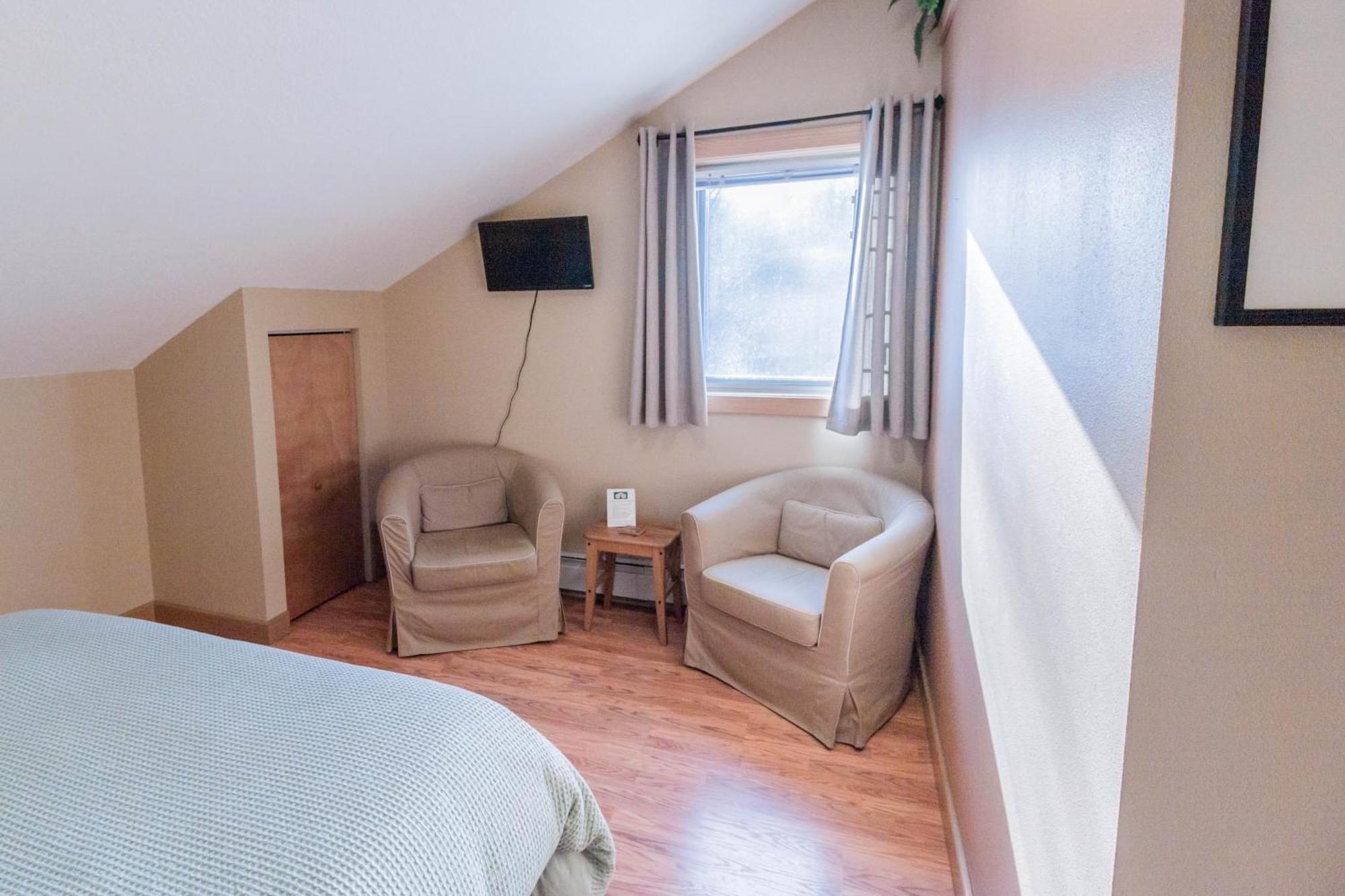Bear B&b, Inc Bed & Breakfast Seward