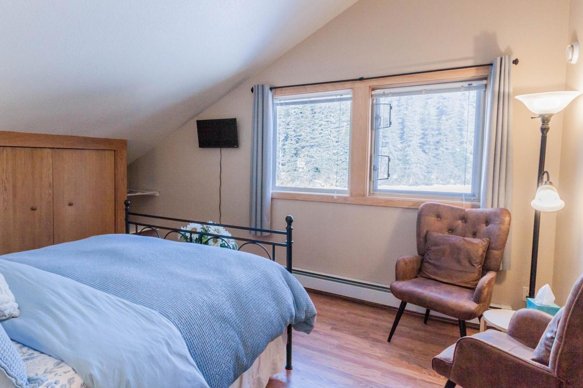 Bed & Breakfast Bear B&b, Inc 3*