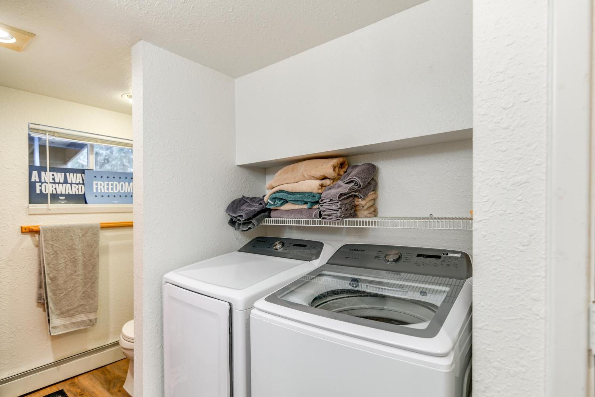 Apartment Alyeska With Patio, Ideal Location! Anchorage