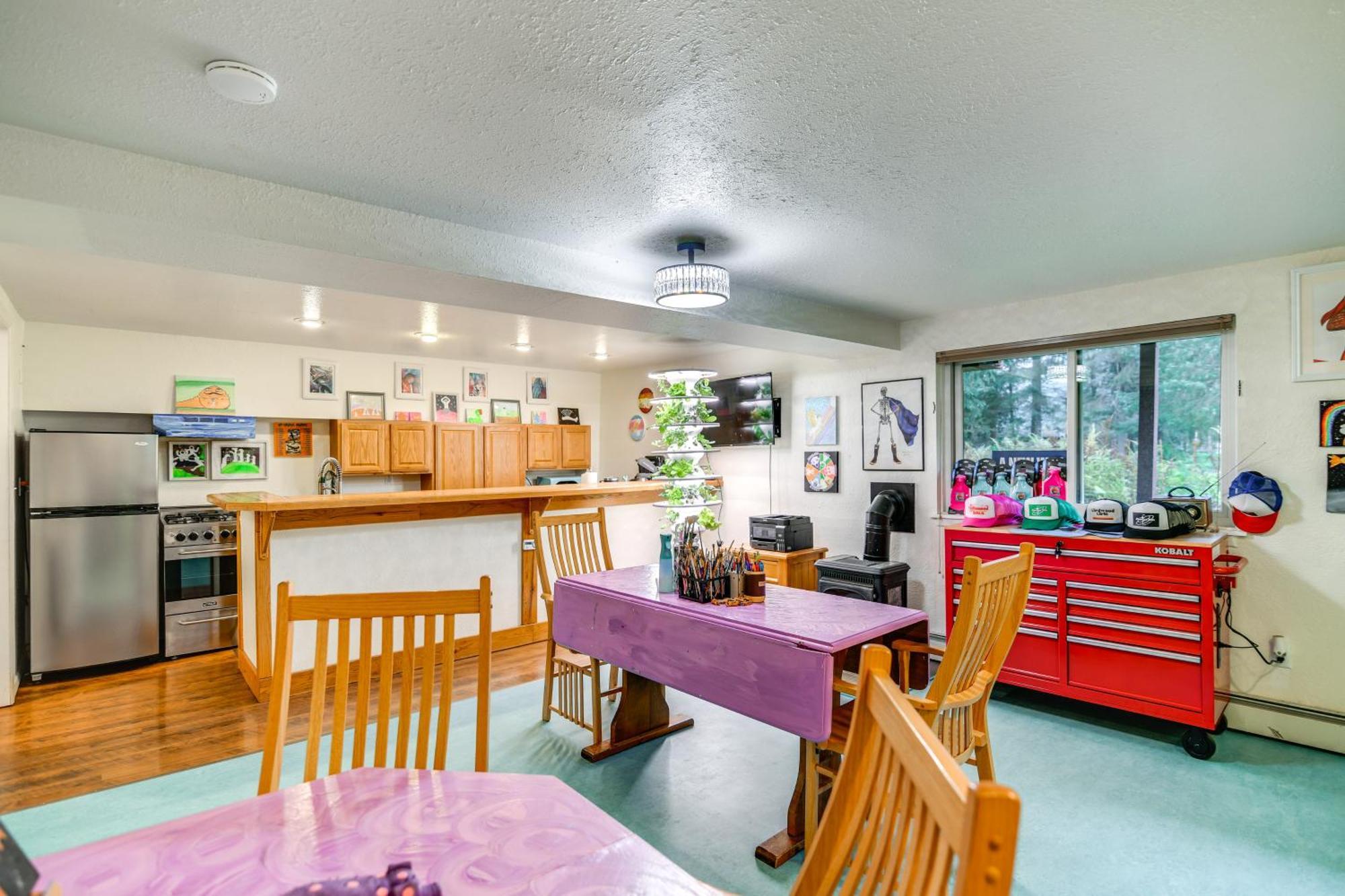Alyeska With Patio, Ideal Location! Anchorage