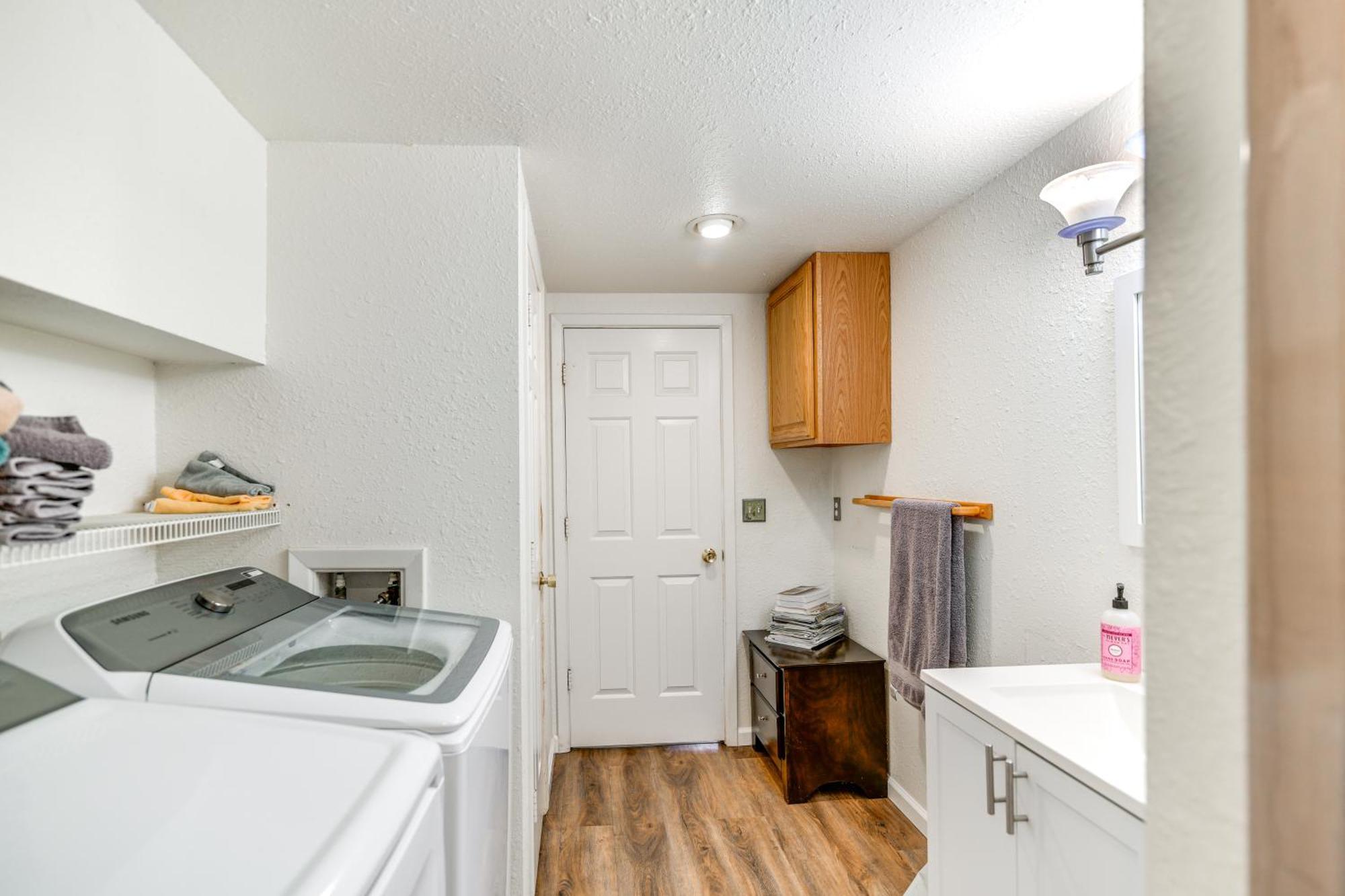 Alyeska With Patio, Ideal Location! Apartment