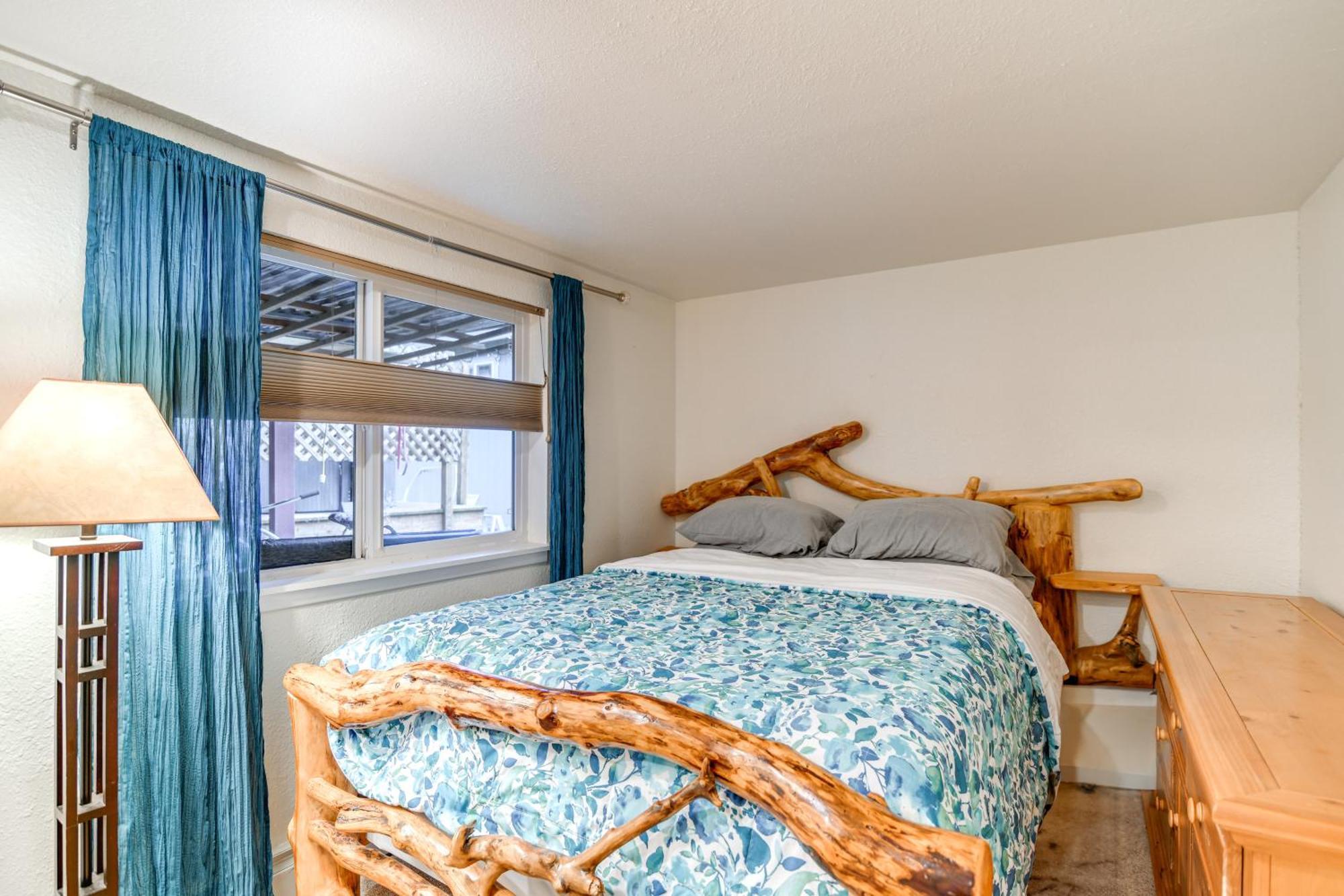 Alyeska With Patio, Ideal Location!