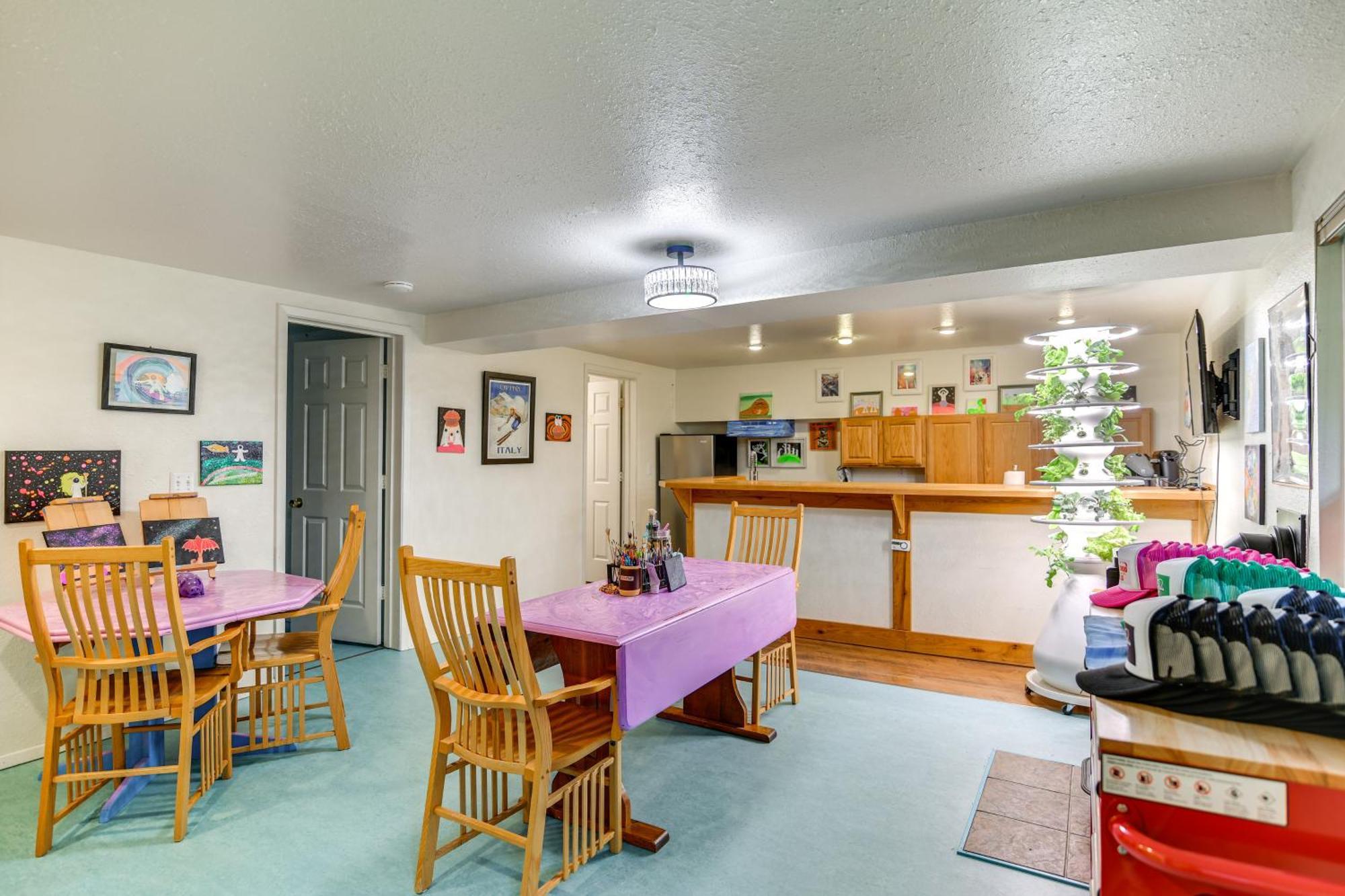 Alyeska With Patio, Ideal Location! Apartment