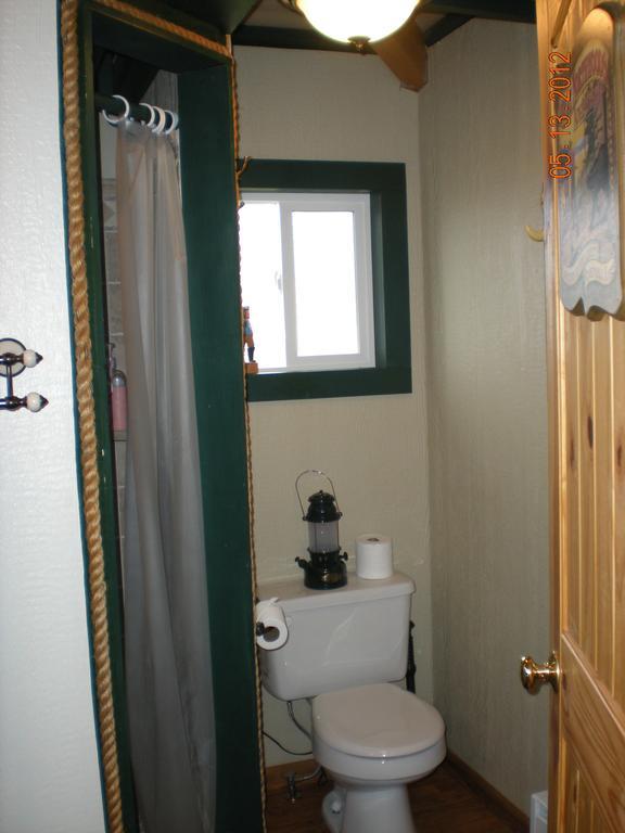 Alaska Beach House Guest house 3*