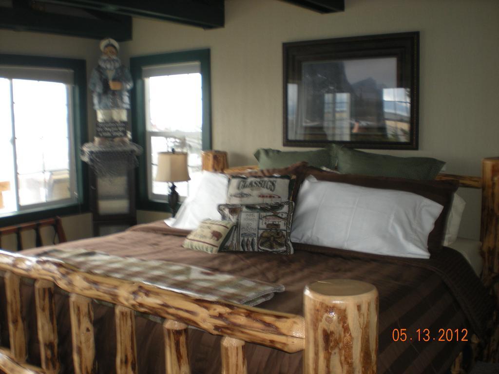 Alaska Beach House 3*