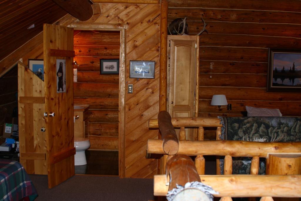 Wise Old Hunter Lodge