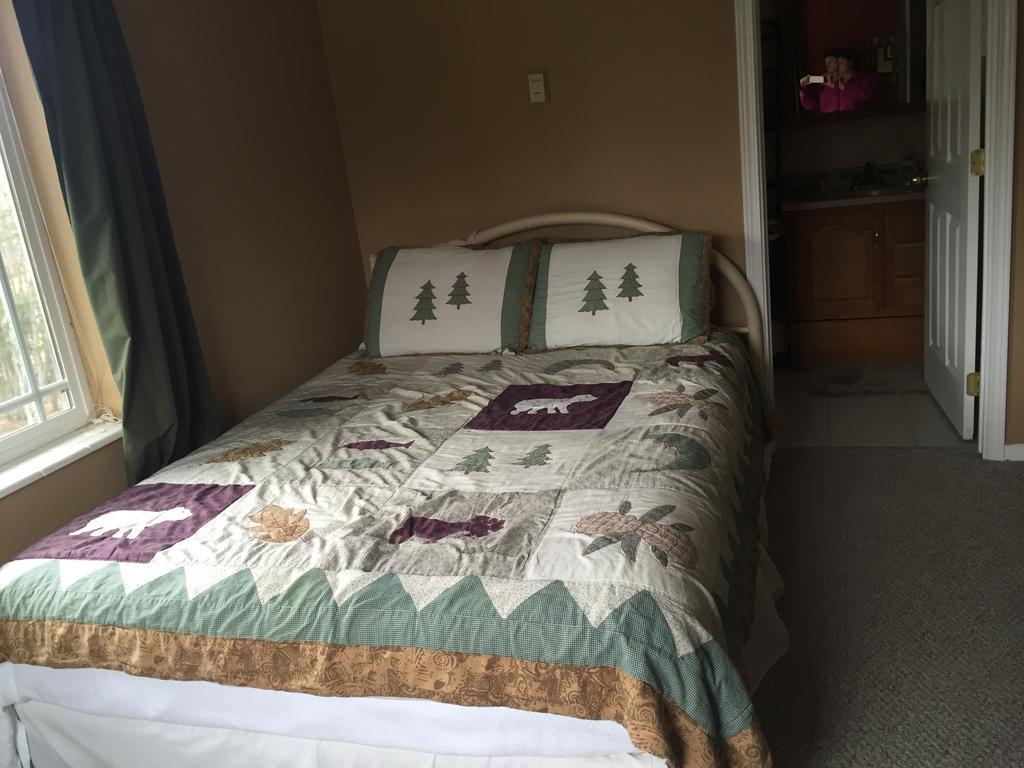 The Moose Is 3* Clam Gulch