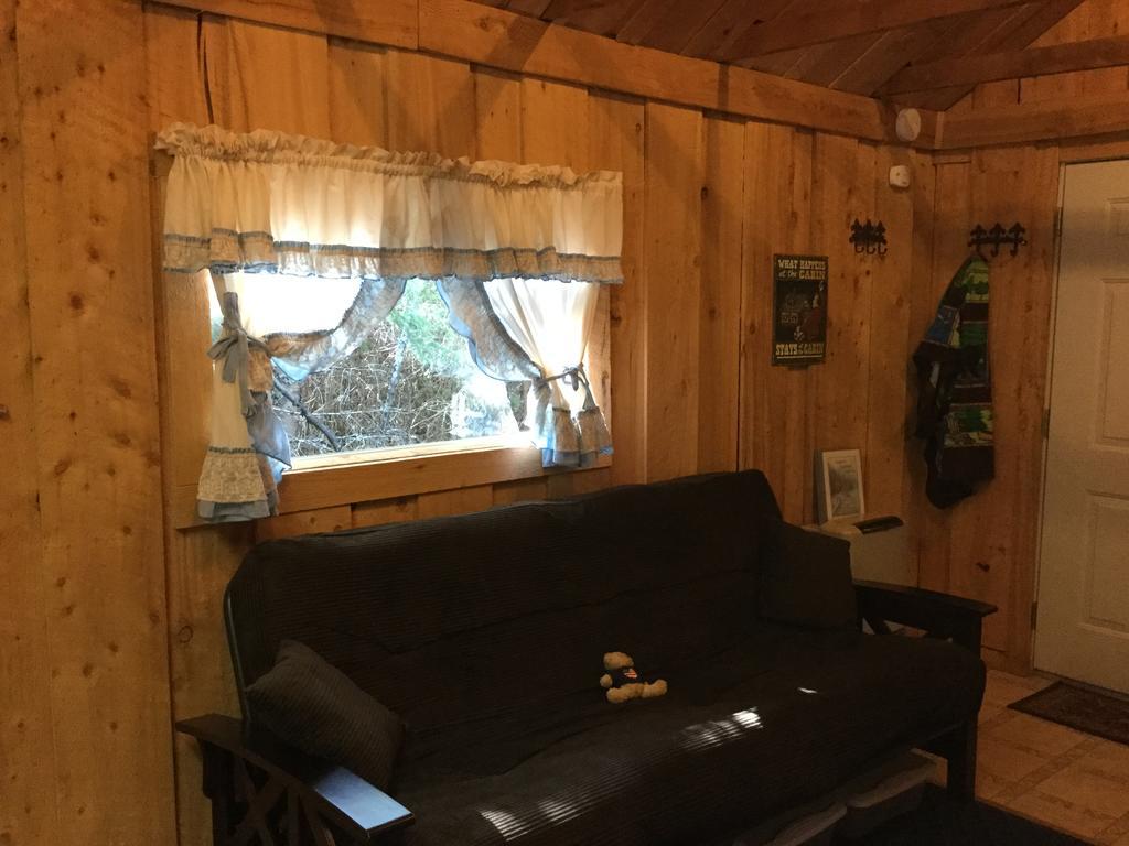 Renfro's Lakeside Retreat