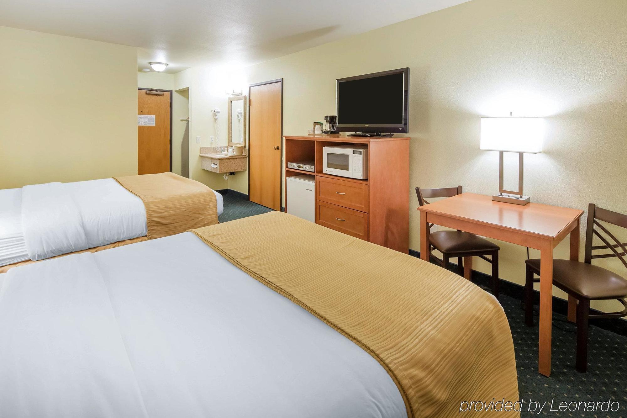 Quality Inn 2*