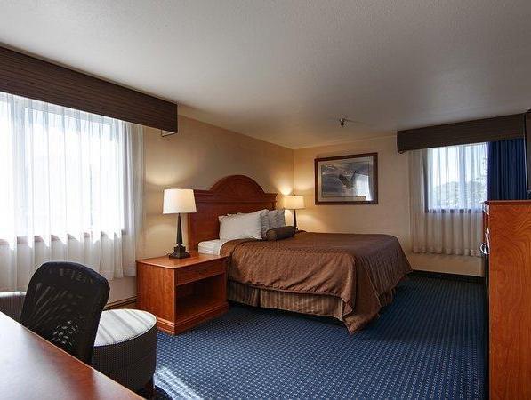 Western Harbor Hotel 3*