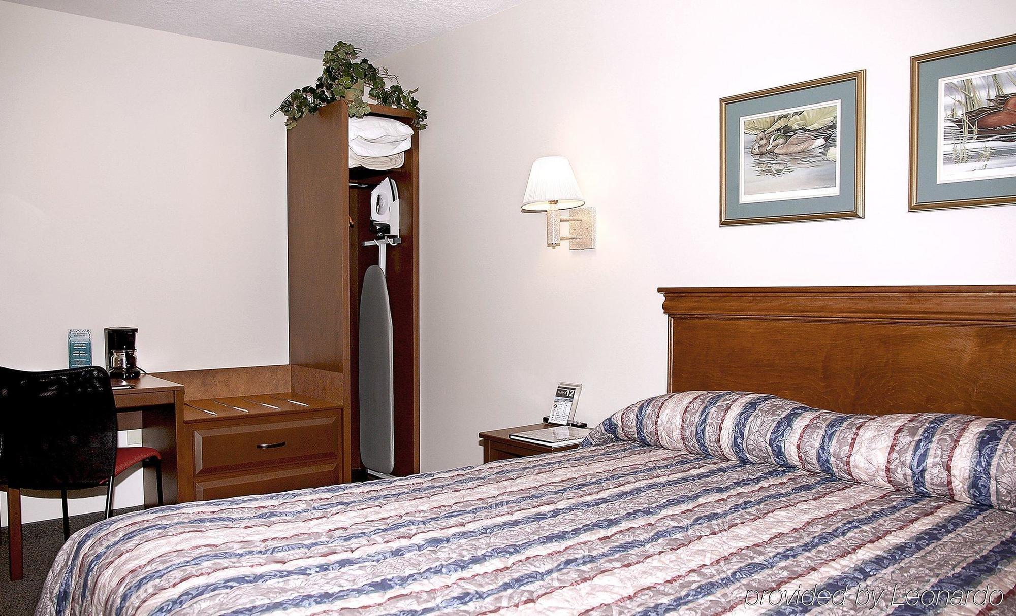 Bear Hotel *