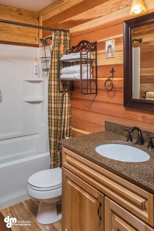 Alaska Knotty Pine Bed & Breakfast 3*
