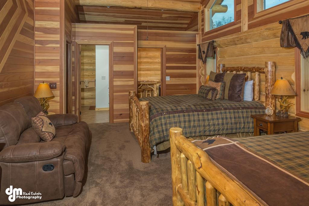 Bed & Breakfast Alaska Knotty Pine 3*