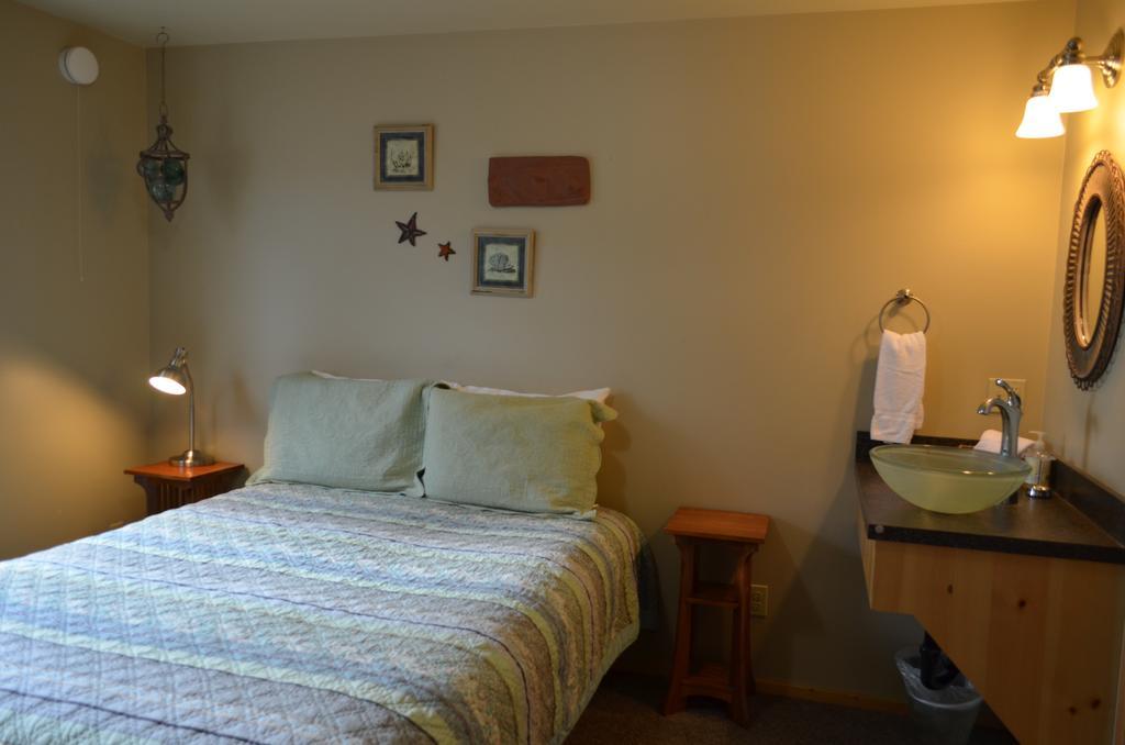 Bay Avenue Bed & Breakfast