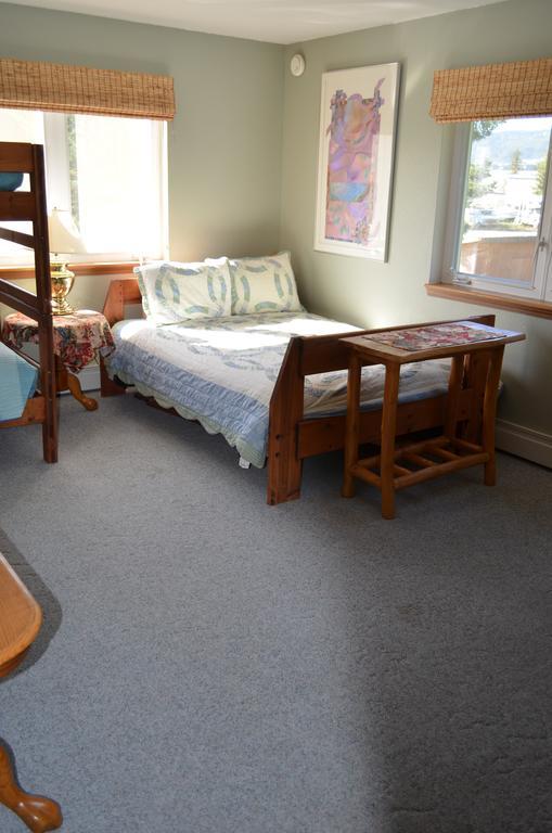 Bay Avenue Bed & Breakfast