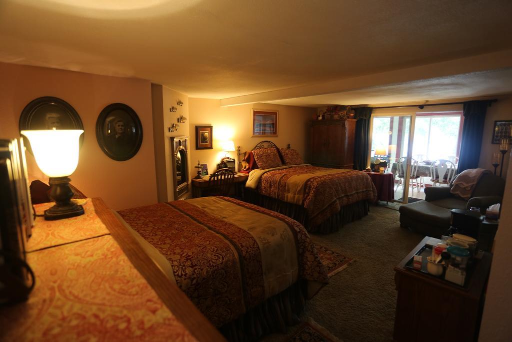 Black Bear Bed & Breakfast