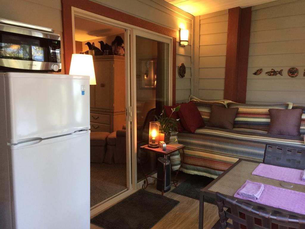 Bed & Breakfast Black Bear 3*