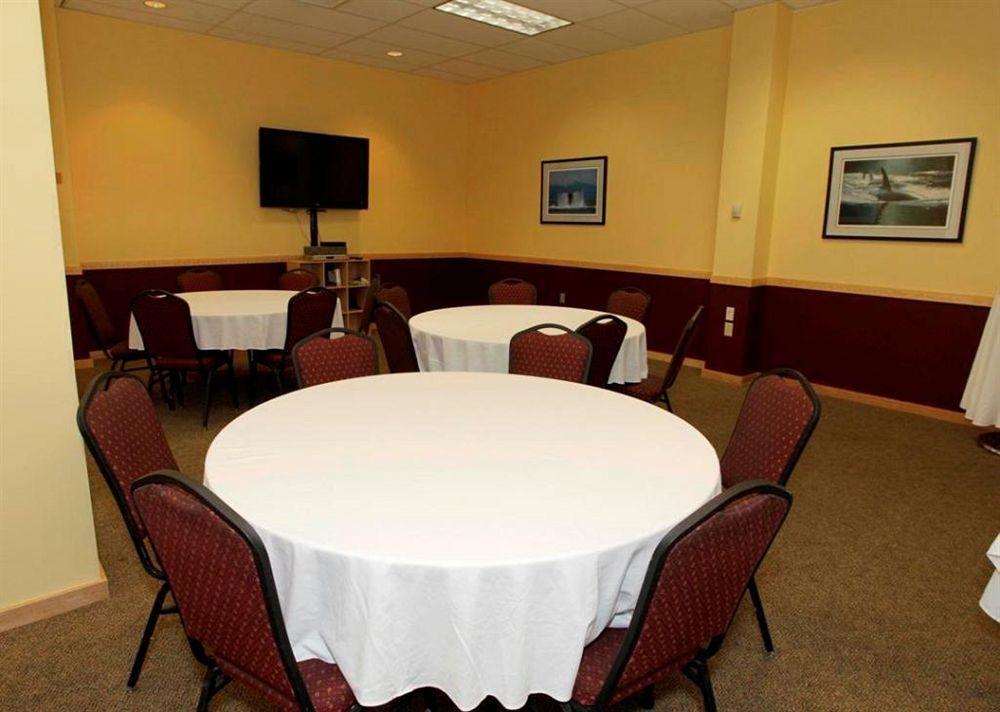 Four Points By Sheraton Hotel 3*