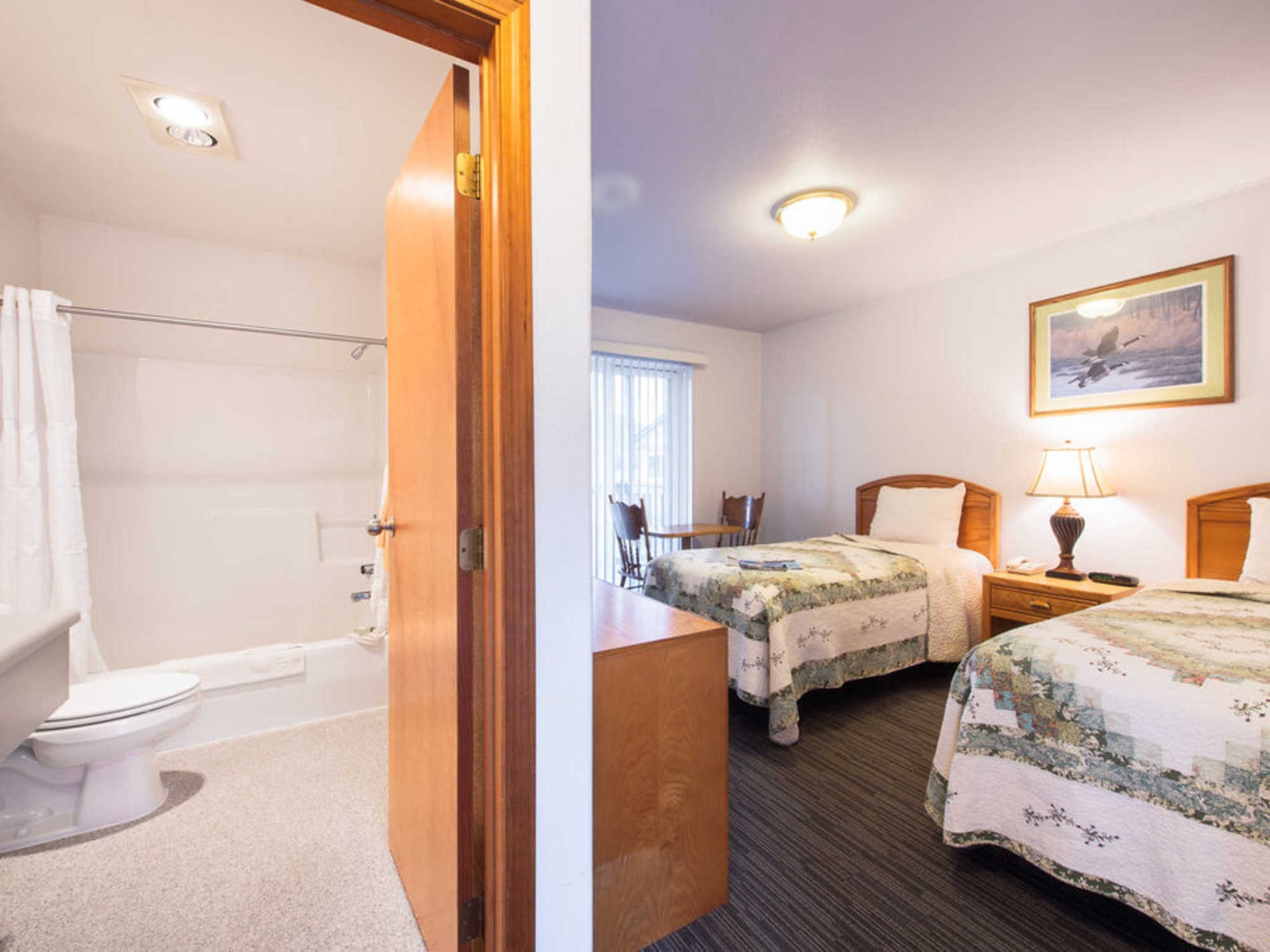 The Ketch Hotel 2*