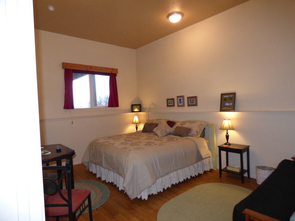 Crane's Rest Bed & Breakfast Fritz Creek