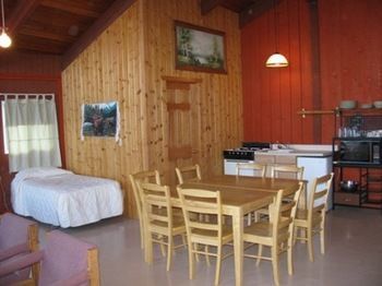 St. Theresa's Lakeside Hotel 3*