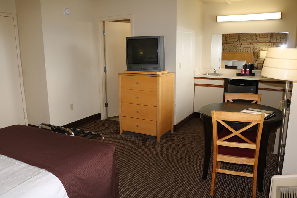 Inlet Tower & 3* Anchorage