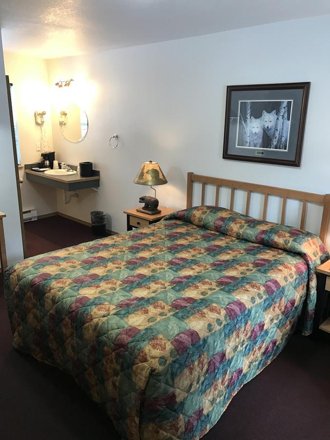 Harborview Inn 3*