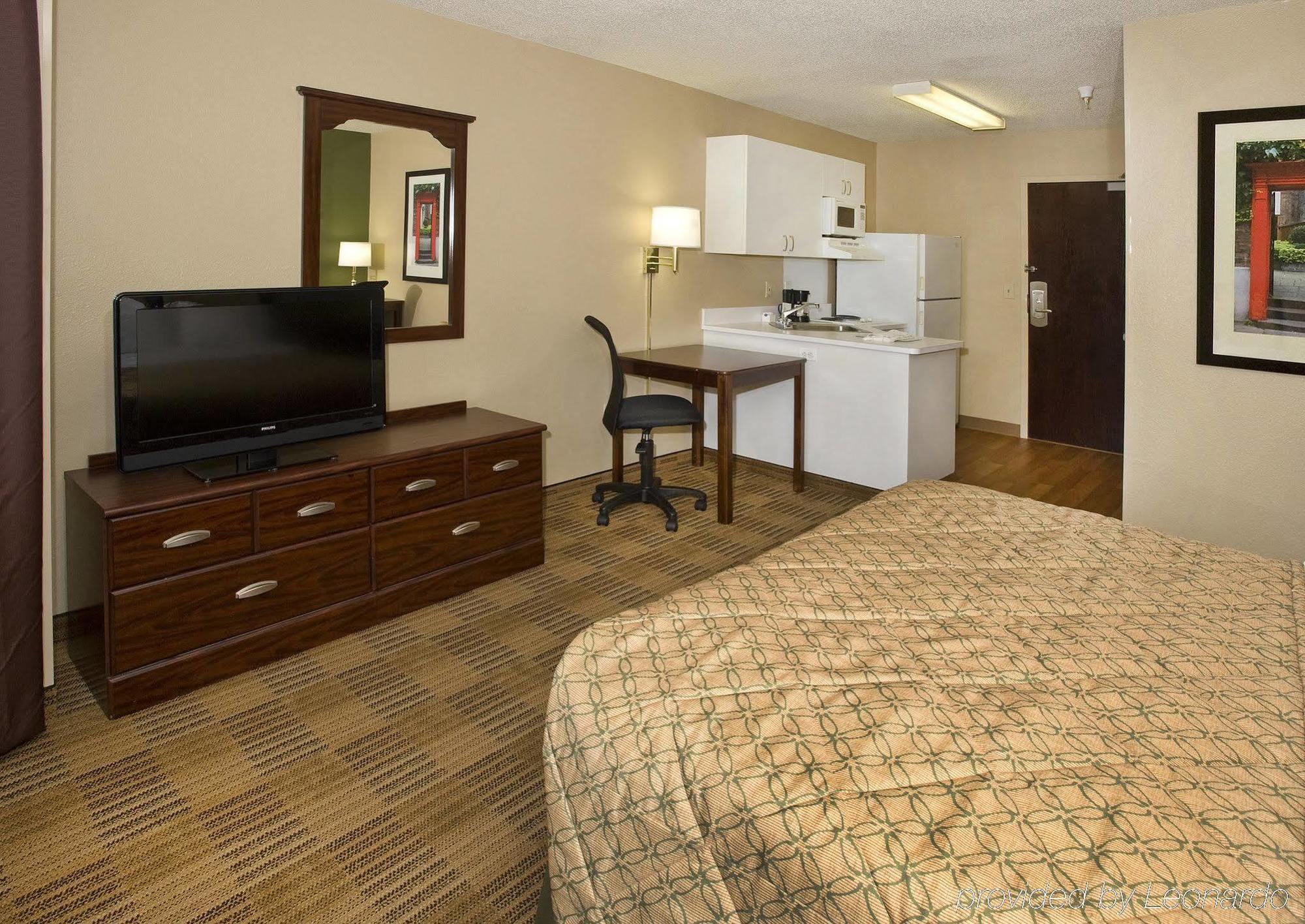 Extended America - - Shell Simmons Drive Hotel Juneau