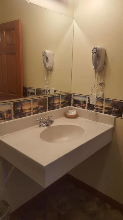 Hotel Longliner And Suites 3*