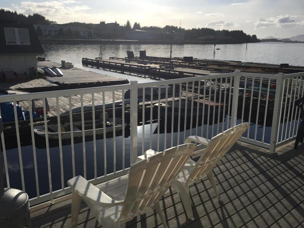Longliner And Suites Hotel