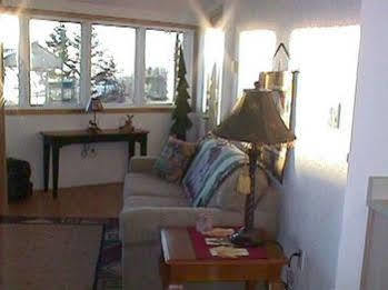 Hotel Alaska Adventure 3*