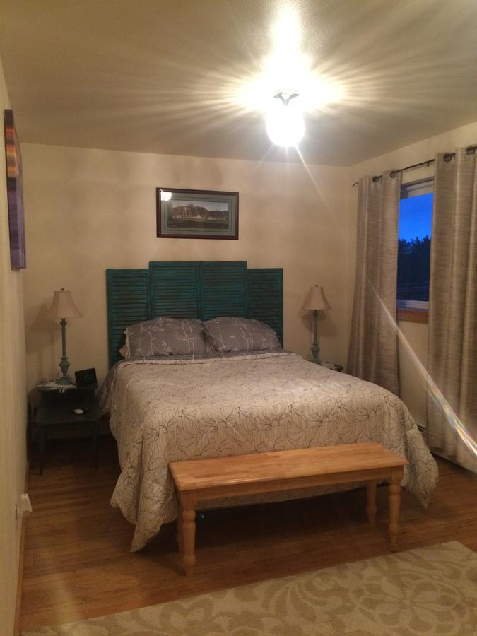 Bed & Breakfast Fishhook Sunrise