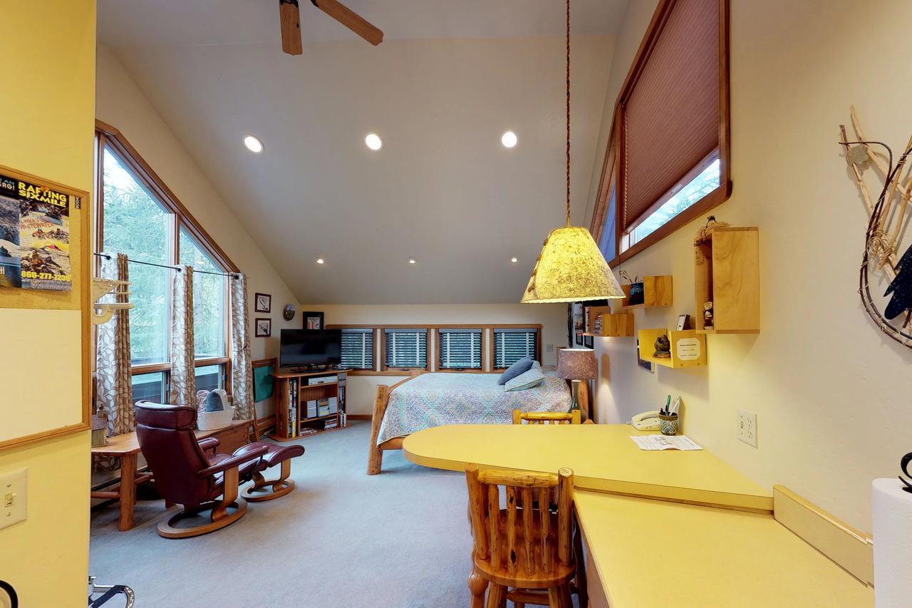 Crow Creek Hotel