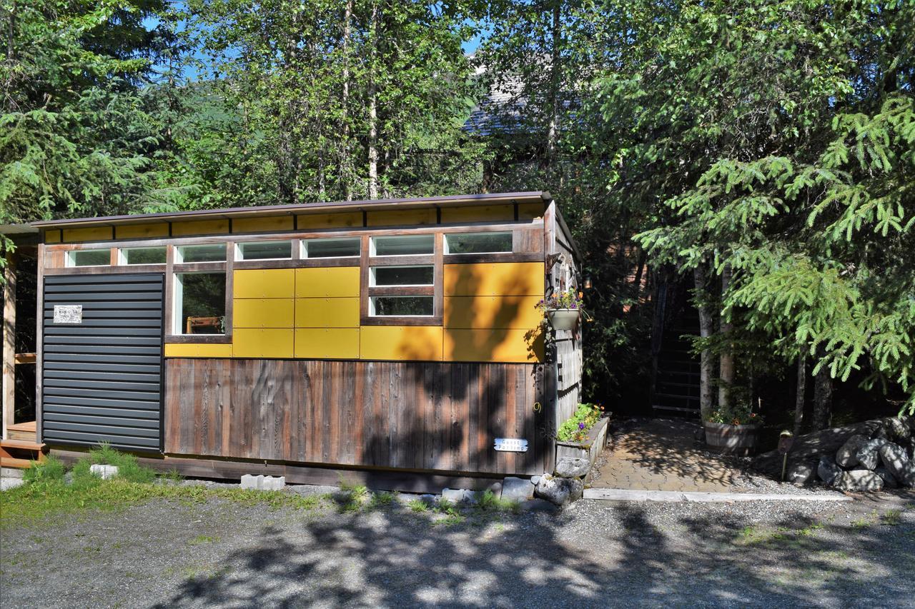 Crow Creek Hotel Girdwood