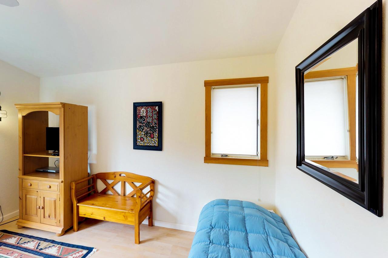 Apartment Brighton #208 *